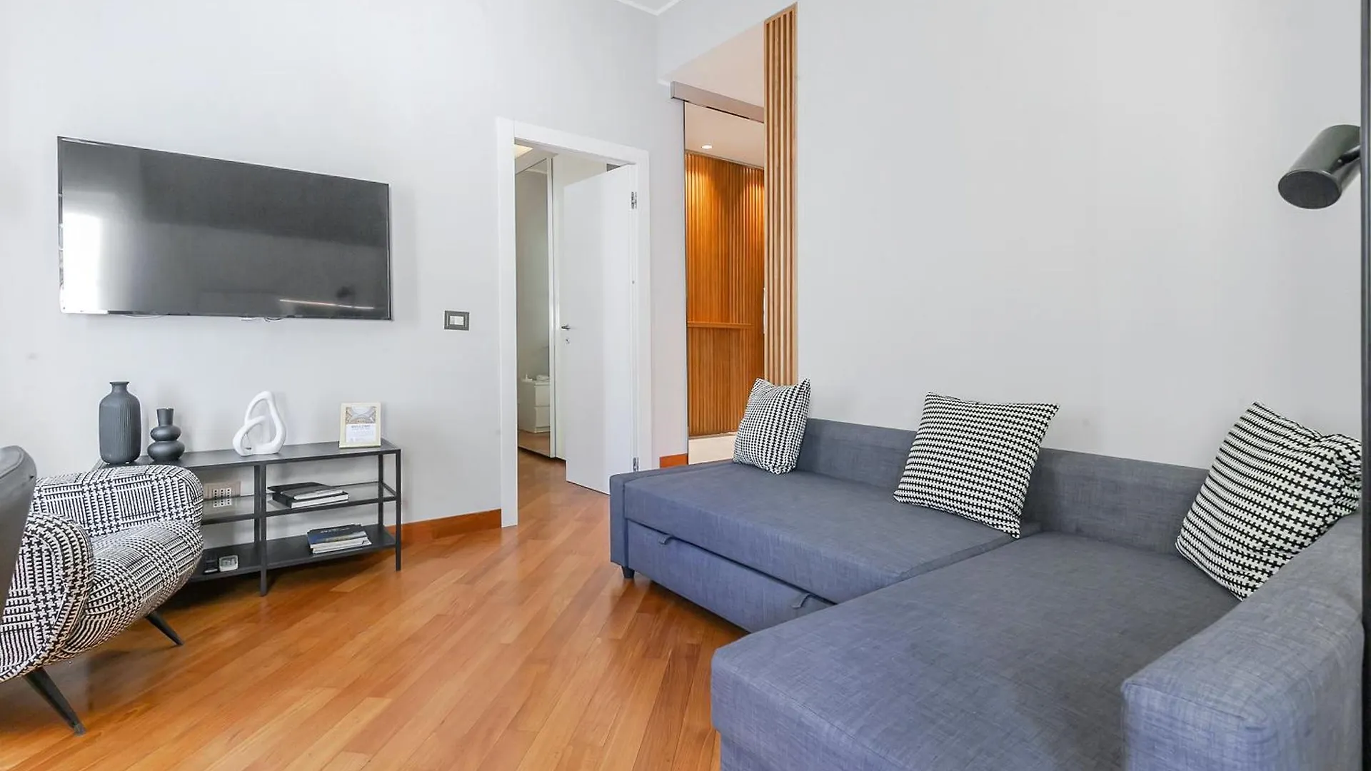 San Babila Executive Suite - Discover The Historic Centre Of Milano 밀라노